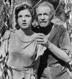 Jean Peters & Walter Brennan