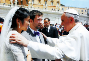 Misc: Pope Francis Celebrates the Marriages of 20 Couples