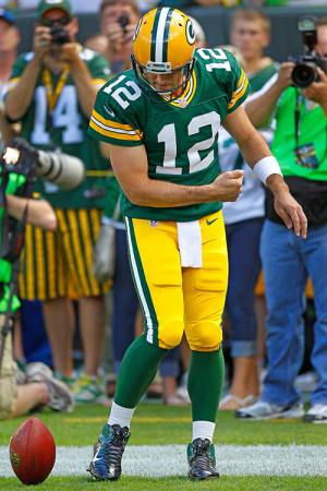 Green Bay Packers’ Aaron Rodgers does his pre-game ritual of ...