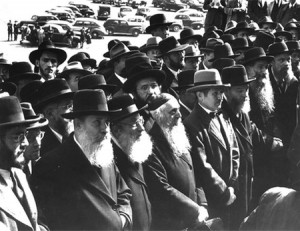 400 mostly Orthodox rabbis march to the White House on October 6, 1943 ...