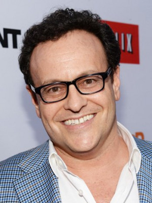 Lara Dutta stuns in ethnic wear!