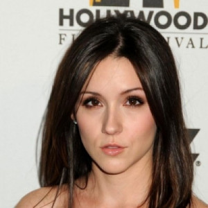 Shannon Woodward | $ 0