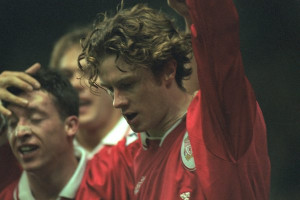 England - Wednesday, November 27th, 1996: Liverpool's Steve McManaman ...