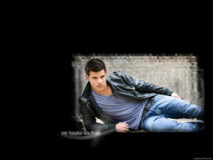 Taylor Lautner Latest Wallpapers