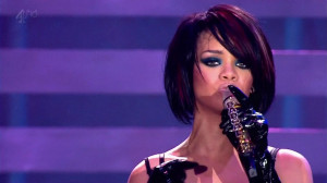 Bad Live Rihanna Good Girl...