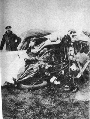 Photograph: The crash 1931. Bader's shoes can be seen in the right ...