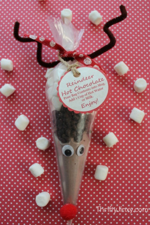 this cute reindeer hot chocolate mix in a bag makes a cute gift idea ...