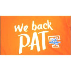 Legendary coach Pat Summitt steps down as head coach of Tennessee