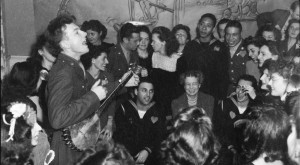 Pete Seeger entertaining at the opening of the Washington, D.C. labor ...