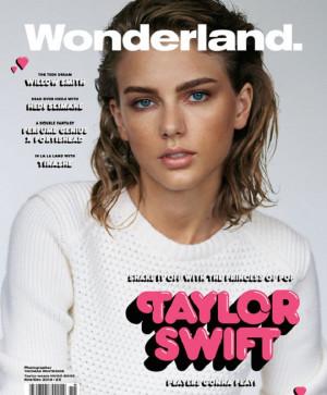 Taylor Swift Looks Unrecognizable With Dark Brows, No Make Up on ...