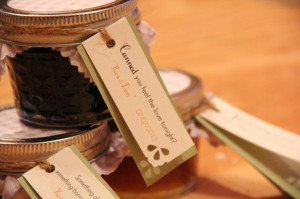 Wedding guest favor - jam with punny sayings on the tag