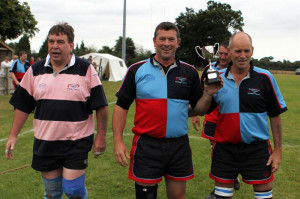 Woodbridge’s rugby and football teams pull together for charity