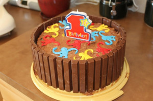 Barrel of Monkeys Cake - first birthday