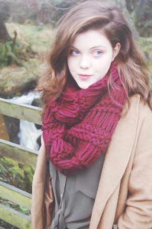 biografi georgie henley henley lahir di west yorkshire uk putri dari ...