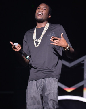 meek mill meek mill performs during maybach music group tour photo ...