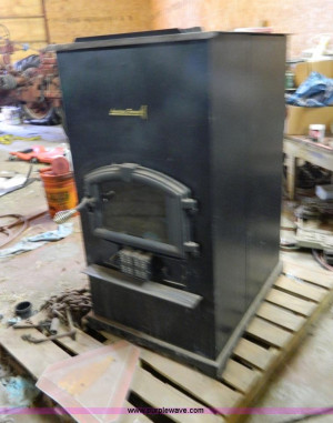 G7533B.JPG - 2006 American Harvest 6100 corn/wood pellet heating stove ...