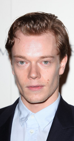 MV5BOTc0OTI3ODIxOF5BMl5BanBnXkFtZTcwNDA2MDg0Nw@@._V1_SY1200_CR82,0,630 ...