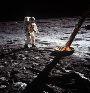 Remembering Apollo 11 Moon Mission (84 pics)