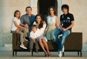 Queen Rania of Jordan - 1970-08-31, Royalty, bio