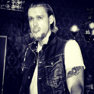 Chord Overstreet channeled Charlie Hunnam's Sons of Anarchy character ...