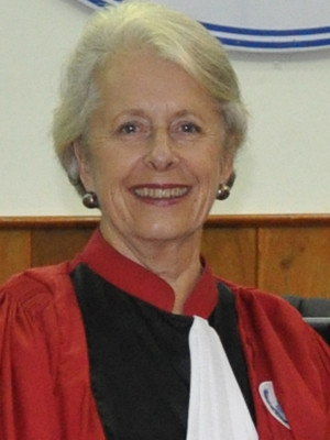 Silvia Cartwright's photo.