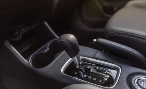 2014 Mitsubishi Outlander GT shift lever