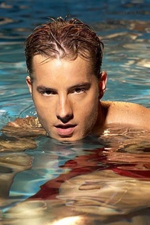 Justin Hartley Images