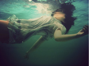 drowning, girl, sea, water