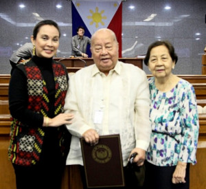 ... : Senator Loren Legarda honors National Artist Francisco Sionil Jose