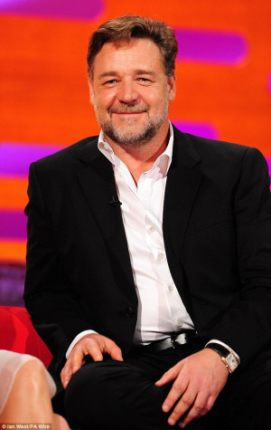 ... Russell Crowe tells Graham Norton he wants to keep love life private