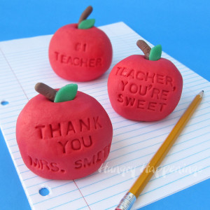 Thank teachers with a sweet message on a vanilla fudge apple.