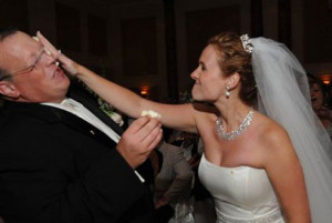 15 Funny Wedding Photos and Quotes