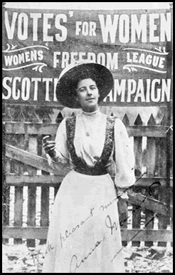 In 1900 women did not have full voting rights, though by that time ...