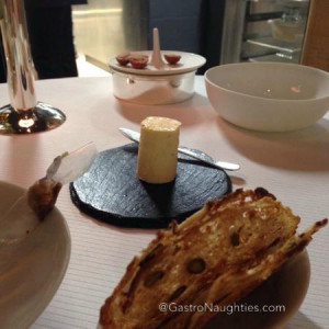 Pierre Gagnaire Seaweed bread grand Citrus butter