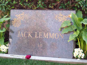 10 Celebrity Tombstones Worth a Laugh