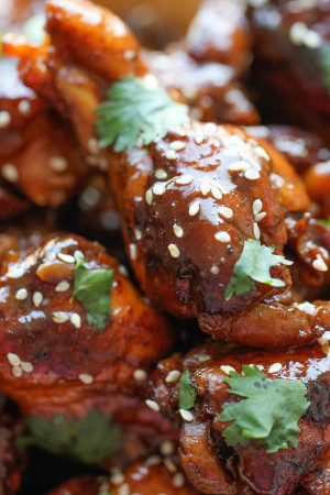 Slow Cooker Sticky Chicken Wings: Slowcooker
