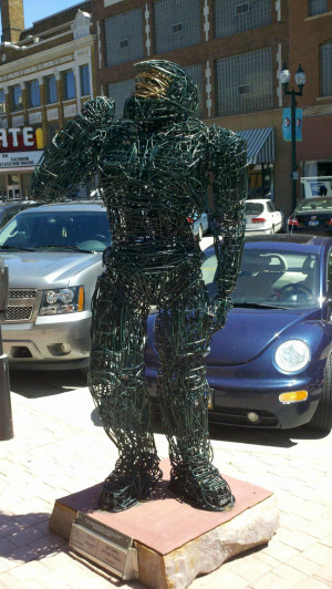 Master Chief as a wire sculpture