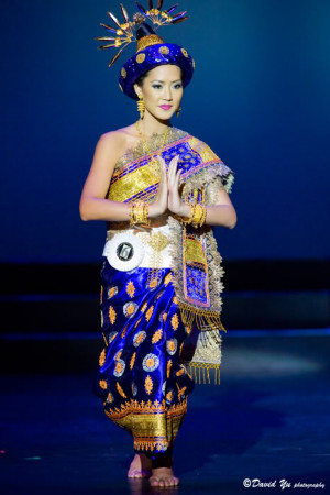 Lao girls with Lao costumes