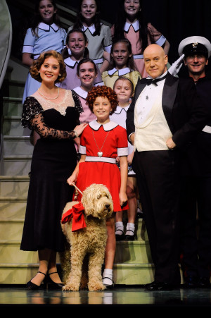 Annie-the-musical-cast.jpg