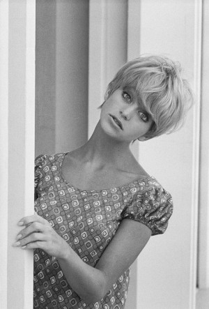GOLDIE HAWN - YOUNG - THE OLD 