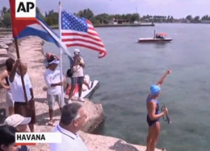 62-year-old Diana Nyad attempts world record swim from Florida to Cuba ...
