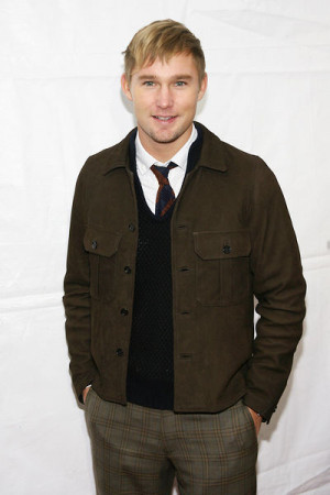 Brian Geraghty Pictures: Brian Geraghty arrives on the red carpet at ...