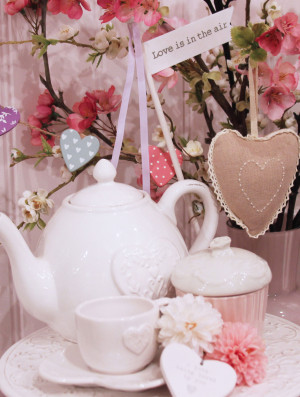 Decoration ideas for Valentine's Day by Gisela Graham