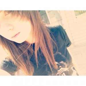 Lololol My Boob Looks Saggy cx and It looks like I'm missing an arm xD