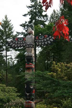 Totem Pole History In Canada