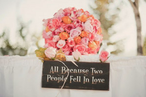 ... love-photography-with-quote-rose-all-because-two-people-fell-in-love