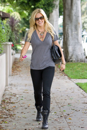 Ashley Roberts Pussycat...