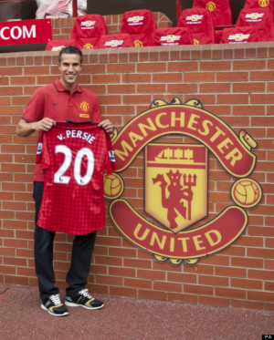 Manchester United Complete Robin Van Persie Signing