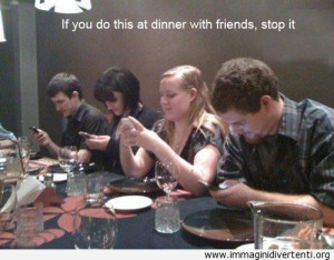Se fai questa operazione a cena con gli amici, smettila