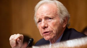 PHOTO: Sen. Joseph Lieberman (I-CT) chairs a hearing on Capitol Hill ...